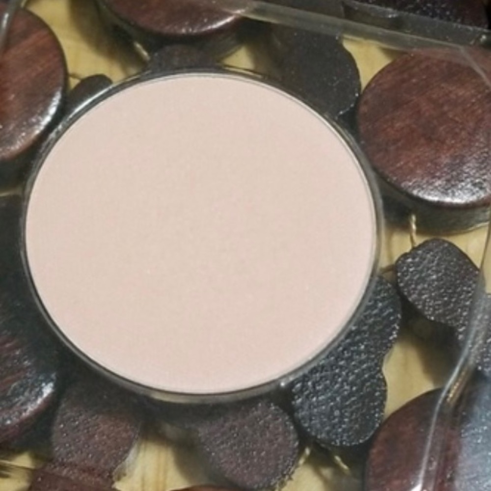 Discreet Moodstruck Pressed Eyeshadow